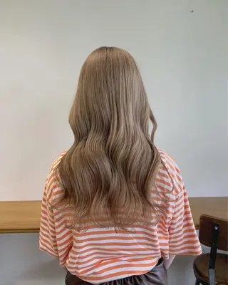 ロング カラー ヘアアレンジ 山口 樹里のヘアスタイル