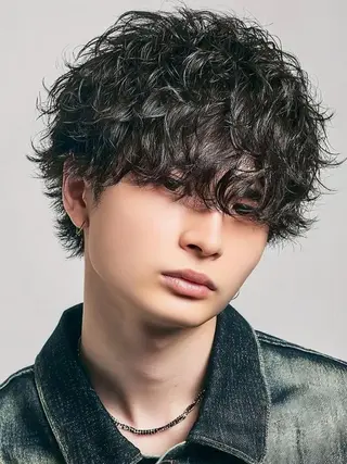 メンズ ハイトーン/デザイン カラー/るいのヘアスタイル