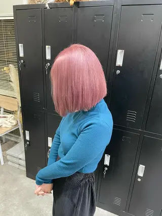 ミディアム カラー パーマ ヘアアレンジ メンズ キッズ ネイル マツエク・マツパ 切りっぱなしヘアボブ ミディアムヘアRYOのヘアスタイル