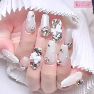 ネイル RAFFINE haru🦋🩵のネイルデザイン