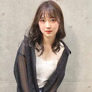 セミロング カラー ヘアアレンジ トレンドヘア🩶 艶髪🩶yoshiのヘアスタイル