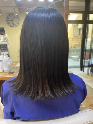ミディアム 山木 裕子のヘアスタイル