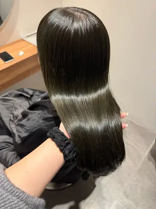 セミロング 濱﨑 紅葉のヘアスタイル