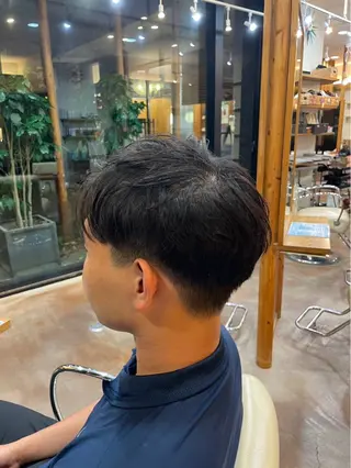 メンズ シミズ チハルのヘアスタイル