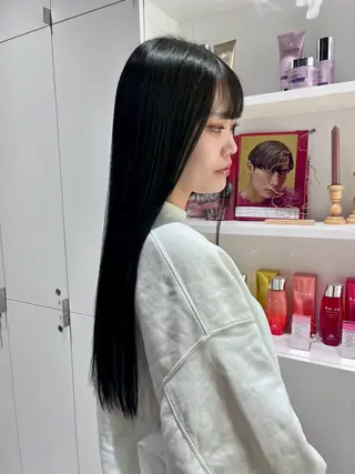 ロング カラー iLi🫧kim ryongna🦋のヘアスタイル