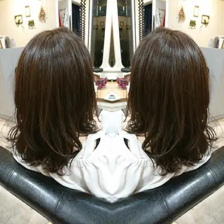 カラー セミロング 艶カラー/インナー /グラデ/大西小百合のヘアスタイル