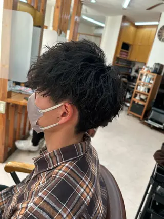 パーマ メンズ 比嘉 秀弥のヘアスタイル