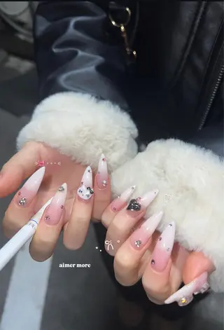 ネイル NAGISA🧁🎀 持ち込み⌇パラジェルのネイルデザイン