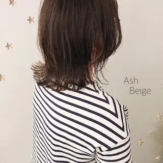ミディアム カラー 市川 千夏のヘアスタイル