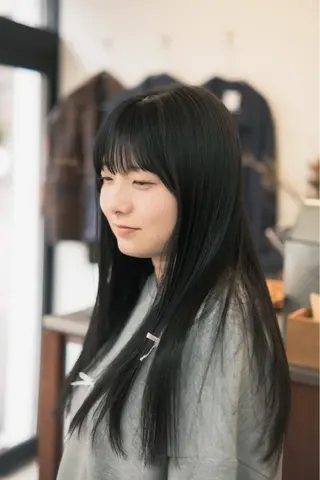 セミロング ハッシュカット /レイヤー/大阪中津のヘアスタイル