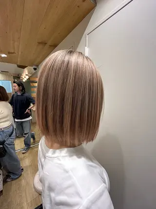 ショート カラー kawabe maikoのヘアスタイル