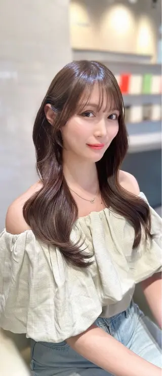 ロング 平尾 樹里のヘアスタイル