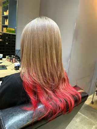 ロング 園田 彩音のヘアスタイル