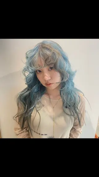 カラー abe yuikaのヘアスタイル