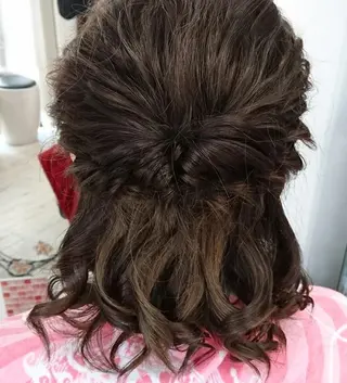 ミディアム ヘアアレンジ 工藤 マユナのヘアスタイル