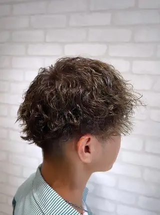 ショート パーマ メンズ 栄/レイヤーカット /ケアブリーチ🍁楓のヘアスタイル