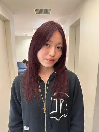 ロング カラー 安丸 結夏のヘアスタイル