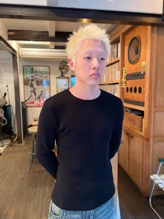 ショート カラー 篠江 廉のヘアスタイル