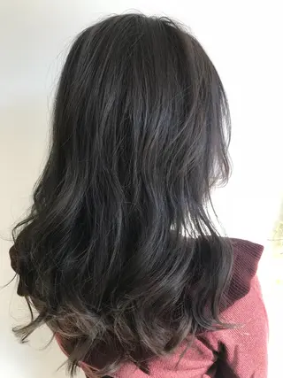ロング カラー ヘアアレンジ スズキ シオリのヘアスタイル