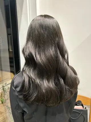 ロング カラー ヘアアレンジ yuka .のヘアスタイル