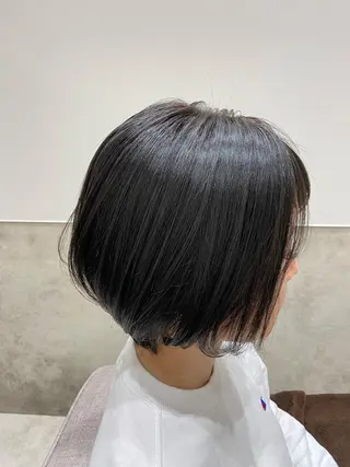 ショート カラー しみず さきのヘアスタイル