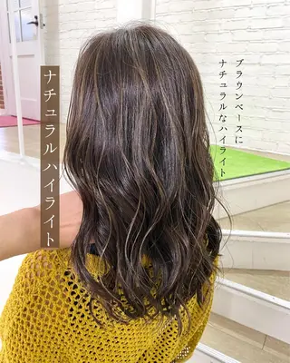 セミロング 岩尾 凪のヘアスタイル