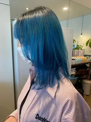 ミディアム 鈴木 奈波のヘアスタイル