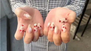ネイル 長谷川 奈緒美のネイルデザイン