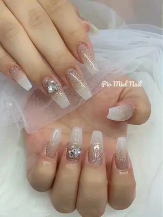 ミディアム Pio Mielのネイルデザイン