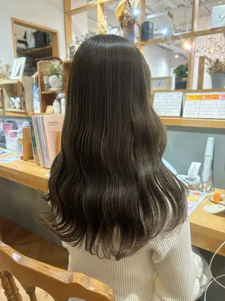 ロング カラー merc.谷本 澪のヘアスタイル