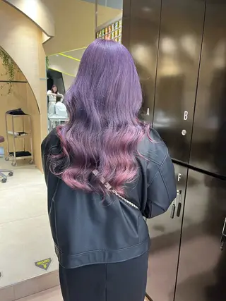 ロング カラー 山下 とよかのヘアスタイル