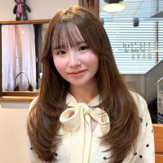 セミロング カラー EIGHT/ satone🩵のヘアスタイル