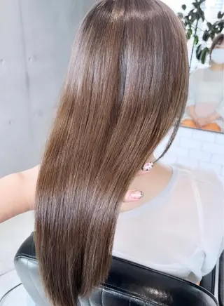 ロング カラー 透明感/オリーブ/ グレージュ/YUKAのヘアスタイル