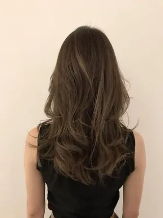 ミディアム カラー パーマ 小顔カット✨ 透明感カラー/村上のヘアスタイル