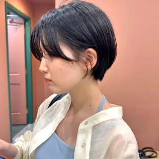 ショート 艶ブリーチカラー✨ ボブレイヤーSakiのヘアスタイル