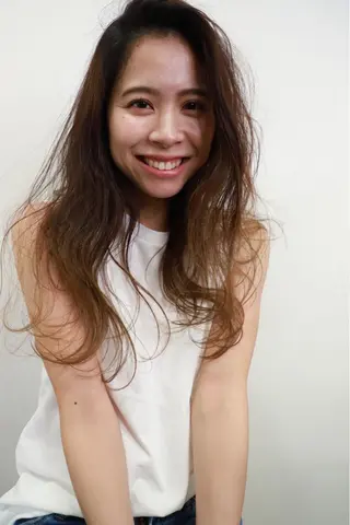 ロング カラー パーマ 岡元 朗弘のヘアスタイル