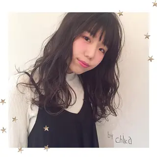 ロング 市川 千夏のヘアスタイル