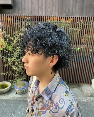 ミディアム パーマ メンズ メンズ特化 岸本 阪急六甲サロンドロイのヘアスタイル