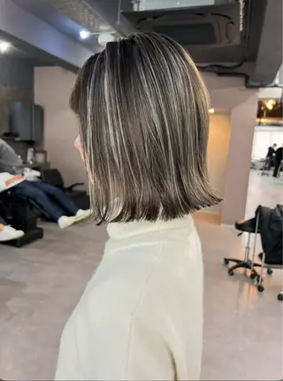 ミディアム カラー カットパーマ3000 円/水曜日モデルのヘアスタイル