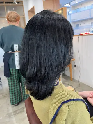 セミロング 三島 有佳里のヘアスタイル