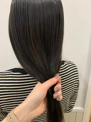 セミロング カラー ぱつっとボブ/ 小野あかねのヘアスタイル