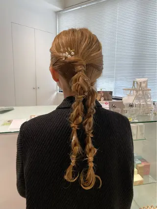 ロング ヘアアレンジ loely 💞miyuのヘアスタイル