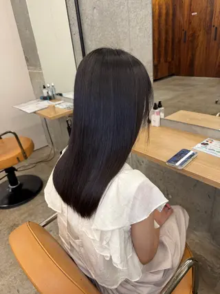 セミロング 縮毛矯正×髪質改善× 艶髪カラー 吉原和磨のヘアスタイル