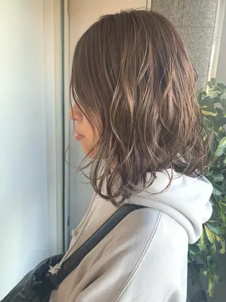 カラー mu ku.のヘアスタイル