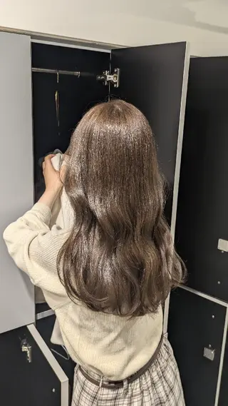 セミロング LOVEST / クロサカ ユウナのヘアスタイル