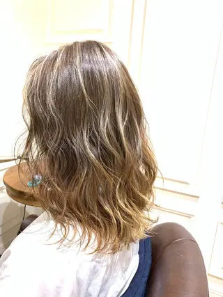 セミロング 乾かすだけで艶髪酸性 ストレート髙橋悠耶のヘアスタイル