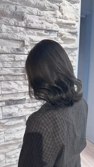 カラー 鈴木 雅捺のヘアスタイル