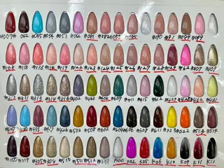 ネイル MAXKELLY HARUKAのネイルデザイン