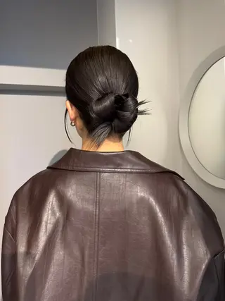 セミロング ヘアアレンジ mina 🌷のヘアスタイル