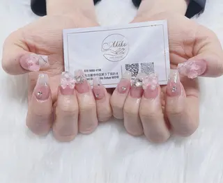 ネイル AKIKO ネイルサロンのネイルデザイン